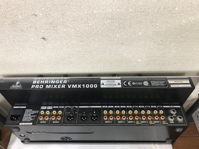 新販売DJ ミキサー Behringer Pro Mixer VMX1000 Professional DJ Mixer 通電のみ確認　現状　中古 ミキサー